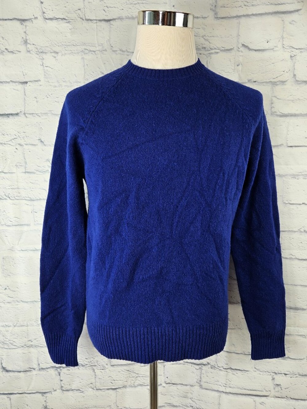 Vintage J. Crew Mens Size M Royal Blue 100% Lambs Wool Crew Neck Sweater Preppy